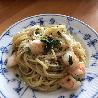 むきエビとニラのチーズ焼きそば